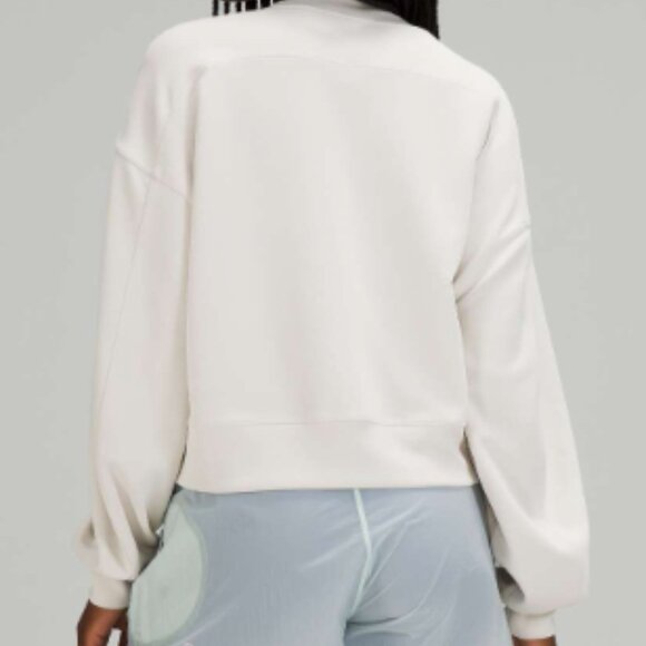 (6304) LULULEMON Perfectly Oversized Cropped Crew *Softstreme™ White Opal Sz 6 - Picture 2 of 6